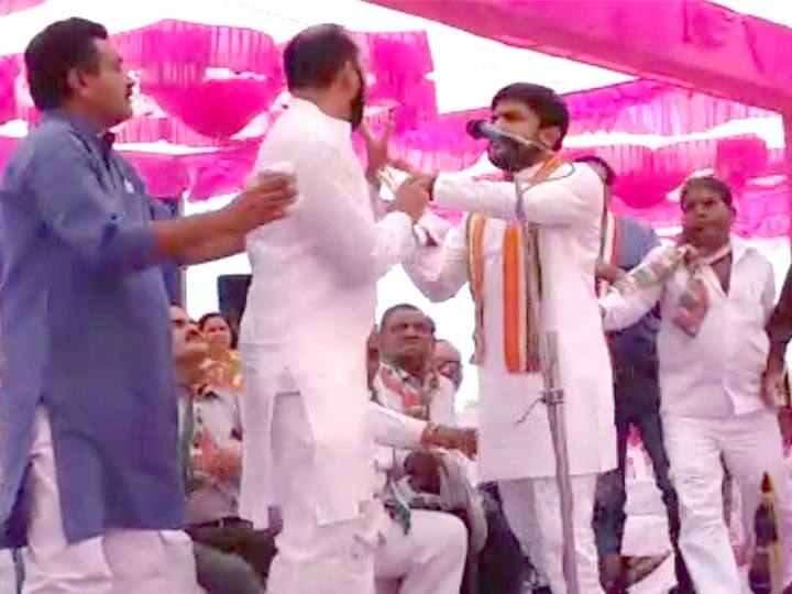 મીડિયા સાથે વાતચીત દરમિયાન હાર્દિકે આ હુમલો ભાજપે કરાવ્યો હોવાનો આક્ષેપ લગાવી યુવકને મુક્ત કરવાની વાત કહી હતી.