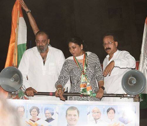 Sanjay Dutt campaigns for sister Priya Dutt in Mumbai મુંબઈમાં પ્રિયા દત્તના ચૂંટણી પ્રચાર માટે સંજય દત્તે કર્યો રોડ શો, જુઓ તસવીરો