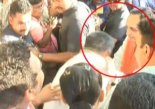 Rajkot Congress candidate Lalit Kagathar took blessings from CM Vijay Rupani ગુજરાત કોંગ્રેસના કયા ઉમેદવાર CM વિજય રૂપાણીના આશીર્વાદ લીધા, નામ જાણીને ચોંકી જશો