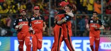 IPL: વિરાટ કોહલીની ટીમને લાગ્યો મોટો ઝાટકો, ઈજાને કારણે આ ખેલાડી ટૂર્નામેન્ટમાંથી થયો બહાર
