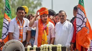 AAPએ ગંભીર વિરુદ્ધ નોંધાવ્યો ક્રિમિનલ કેસ, બે વોટર આઇડી રાખવાનો લગાવ્યો આરોપ AAPએ ગંભીર વિરુદ્ધ નોંધાવ્યો ક્રિમિનલ કેસ, બે વોટર આઇડી રાખવાનો લગાવ્યો આરોપ