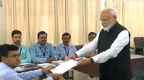 PM મોદીએ ભર્યું ઉમેદવારી પત્ર, તેમની પાસે છે 38 હજાર રૂપિયા રોકડા, જાણો અન્ય કેટલી છે સંપત્તિ