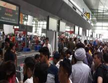 એર ઈન્ડિયાનું સર્વર પાંચ કલાક સુધી રહ્યું બંધ, દેશભરના એરપોર્ટ પર યાત્રીઓ થયા પરેશાન