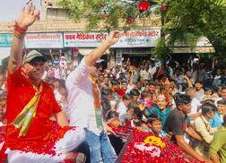 સની દેઓલની રેલીમાં ‘ગદર’નો ડાયલોગ ‘હિન્દુસ્તાન ઝિંદાબાદ થા, ઝિંદાબાદ હૈ, ઝિંદાબાદ રહેગા ગૂંજ્યો’, જુઓ વીડિયો