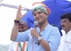 ચૂંટણી પ્રચાર દરમિયાન જ્યોતિરાદિત્ય સિંધિયાએ વગાડ્યો ઢોલ, જુઓ વીડિયો