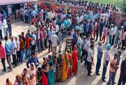 લોકસભા 2019 : ચોથા તબક્કામાં કુલ 64 ટકા મતદાન, પશ્ચિમ બંગાળમાં સૌથી વધારે 76.44 ટકા મતદાન