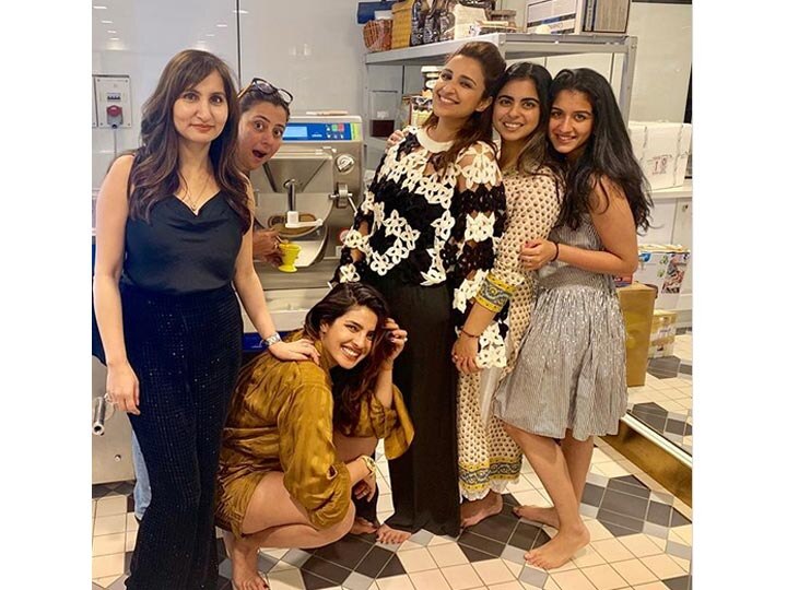 Actress Priyanka Chopra with other celebrities attend a girls night out at Isha Ambani house બોલિવૂડની કઈ-કઈ અભિનેત્રીઓ ઈશા અંબાણીની સાસરીમાં મળવા પહોંચી અને ત્યાં શું કર્યું? જાણો વિગત