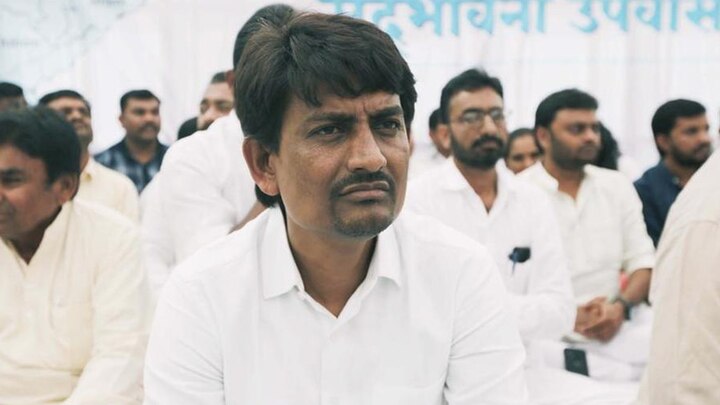 Today, Congress committee meet Assembly speaker on request for action against MLA Alpesh Thakor અલ્પેશ ઠાકોરની વધી શકે છે મુશ્કેલી, કોંગ્રસના દંડક વિધાનસભા અધ્યક્ષની લઈ શકે છે મુલાકાત