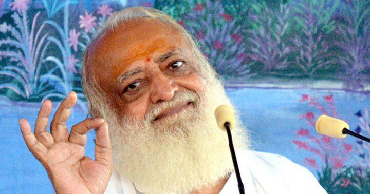 author of books written on asaram bapu says alia bhatt and anushka sharma will be apt to play role of female cop in film on biopic બળાત્કારી આસારામના જીવન પર બનશે બાયોપિક, આ બે એક્ટ્રેસ હશે મહત્ત્વપૂર્ણ રોલમાં