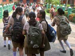 ધોરણના 10ના બોર્ડના પરિણામમાં સુરત જિલ્લો રાજ્યમાં અવ્વલ, જાણો કેટલા વિદ્યાર્થી એ-1 અને એ-2 ગ્રેડ સાથે થયા પાસ ?