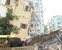 સુરતઃ લોકો ઘરમાં સૂતા હતા ને અડધી રાતે ચાર માળનો એપાર્ટમેન્ટ થયો ધરાશાઇ, પછી શું થયું? જાણો વિગત