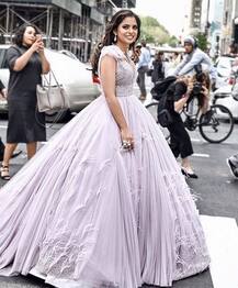 Meta Gala 2019: ઈશા અંબાણીનો જોવા મળ્યો Royal અંદાજ, જુઓ તસવીરો