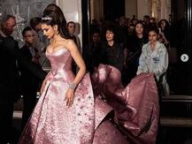 દીપિકા પદુકોણે હેવી ડ્રેસના કારણે ગબડી પડતાં માંડ-માંડ બચી ગઈ, જુઓ વીડિયો