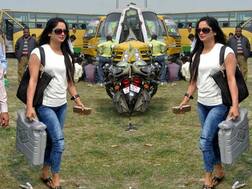 પીળી સાડીવાળી બ્યુટીફુલ મહિલા અધિકારી કોણ છે? જાણો સાચું નામ શું છે