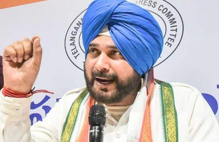 સિદ્ધુનું વધુ એક વિવાદાસ્પદ નિવેદન, BJP પ્રવક્તાની દેડકા સાથે કરી સરખામણી, જાણો વિગત Navjot Singh Siddhu compares Sambit Patra with frog સિદ્ધુનું વધુ એક વિવાદાસ્પદ નિવેદન, BJP પ્રવક્તાની દેડકા સાથે કરી સરખામણી, જાણો વિગત