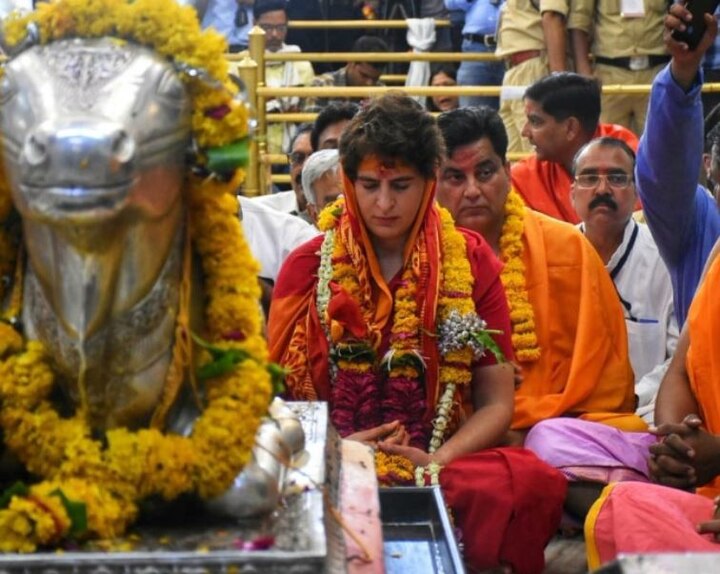 Priyanka Gandhi offer prayers at Mahakaleshwar temple in Ujjain ઉજ્જૈનમાં પ્રિયંકા ગાંધીએ કોની સાથે મહાકાલની કરી પૂજા, જુઓ વીડિયો