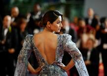 Cannes 2019: હિના ખાનનું શાનદાર ડેબ્યૂ, ટ્રાન્સપેરન્ટ ગાઉનમાં બતાવ્યો જલવો, જુઓ તસવીરો