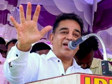 egg and stones were thrown in rally of kamal hassan ગોડસે વિવાદઃ ભાષણ દરમિયાન કમલ હસનની રેલીમાં બે અજાણ્યા શખ્સો ઇંડા અને પથ્થર ફેંક્યા, જાણો વિગતે