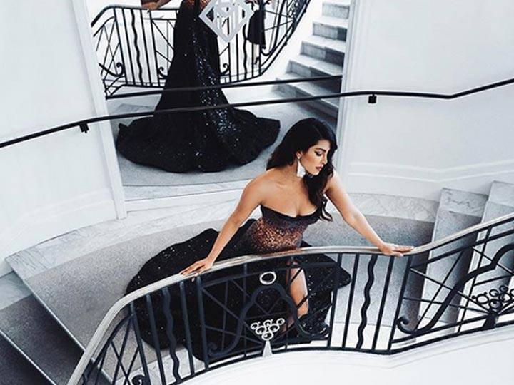 શું પ્રિયંકા ચોપરા પ્રેગ્નેન્ટ છે? કાન્સ 2019માં લુકની તસવીરો થઈ વાયરલ Priyanka Chopra is pregnant? શું પ્રિયંકા ચોપરા પ્રેગ્નેન્ટ છે? કાન્સ 2019માં લુકની તસવીરો થઈ વાયરલ