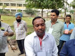 પરિવારમાં 9 લોકો હતા છતાં મળ્યા માત્ર 5 મત, રડી પડ્યો આ ઉમેદવાર