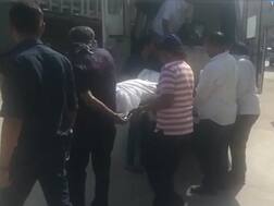 સુરત આગકાંડ: પરિવારજનોએ મન પર પથ્થર મુકીને શોધ્યા બાળકોના મૃતદેહ