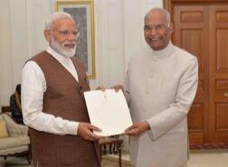 રાષ્ટ્રપતિને મળીને નરેન્દ્ર મોદીએ સરકાર બનાવવાનો દાવો રજૂ કર્યો, શપથગ્રહણને લઇ કરી મોટી વાત