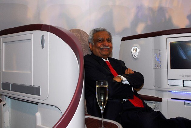 Ex-Jet Airways chairman Naresh Goyal, wife stopped at Mumbai Airport પત્ની સાથે લંડન જઇ રહ્યા હતા જેટ એરવેઝના પૂર્વ અધ્યક્ષ નરેશ ગોયલ, મુંબઇ એરપોર્ટ પર કરાઇ અટકાયત