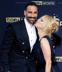 દુનિયાની સૌથી હૉટ એક્ટ્રેસે 18 વર્ષ નાના બૉયફ્રેન્ડને જાહેરમાં કરી KISS,તસવીરો વાયરલ