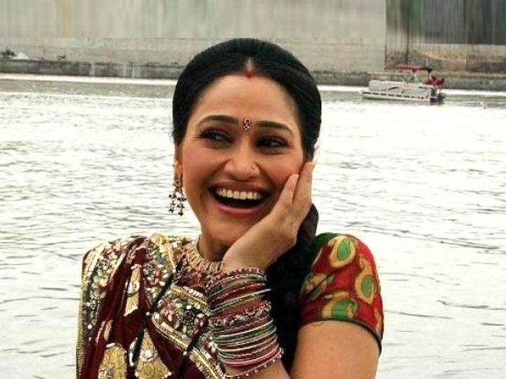 દયાભાભીએ ખરીદી લક્ઝુરિયસ કાર, જાણો કારની કિંમત TV Actress Disha Vakani 70 lakh buys a new car દયાભાભીએ ખરીદી લક્ઝુરિયસ કાર, જાણો કારની કિંમત