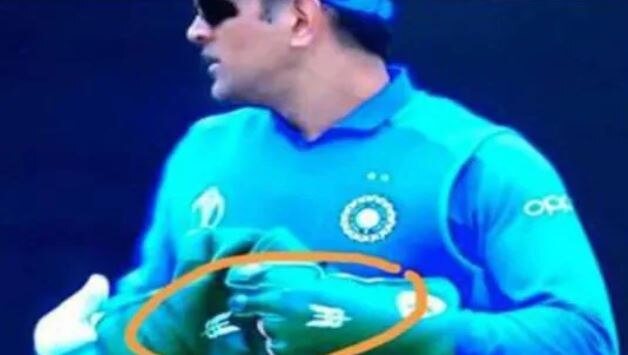 Wolrdcup 2019 Know which sign was on hand gloves of Dhoni INDvSA: ધોનીના ગ્લવસ પર જોવા મળ્યું અનોખું નિશાન, કોઈ અન્ય ક્રિકેટરની નથી આ તાકાત, જાણો વિગત