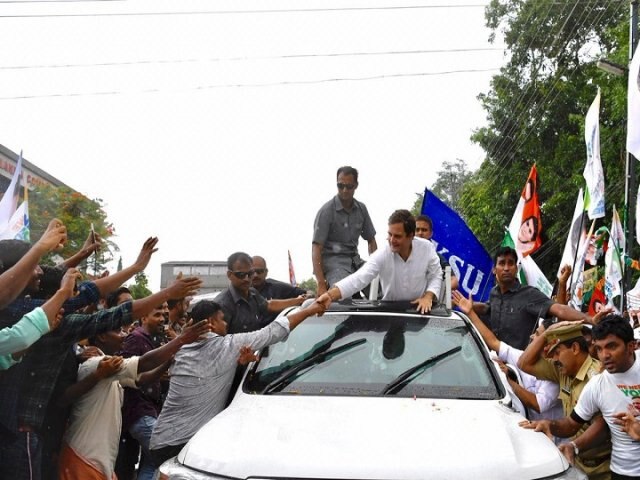 Congress president Rahul Gandhi three-day visit to his constituency of Wayanad in Kerala લોકસભા ચૂંટણી બાદ રાહુલ ગાંધીનો વાયનાડમાં પ્રથમ રૉડ શૉ, પોતાની જીત માટે જનતાનો માન્યો આભાર