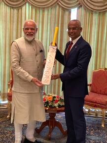 PM મોદીએ માલદીવના રાષ્ટ્રપતિને ભેટમાં આપ્યું બેટ,, જાણો ક્યા ગુજરાતી ક્રિકેટરના છે હસ્તાક્ષર?