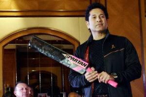 સચિન તેંદુલકરે ક્રિકેટ બેટ બનાવનારી ઓસ્ટ્રેલિયન કંપની પર ઠોક્યો 14 કરોડનો કેસ, જાણો વિગતે