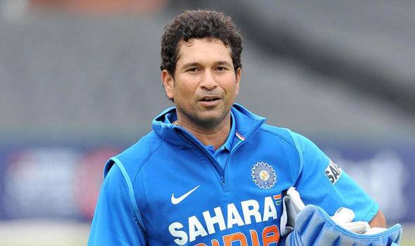 sachin tendulkar sues australian batmaker over royalty સચિન તેંદુલકરે ક્રિકેટ બેટ બનાવનારી ઓસ્ટ્રેલિયન કંપની પર ઠોક્યો 14 કરોડનો કેસ, જાણો વિગતે