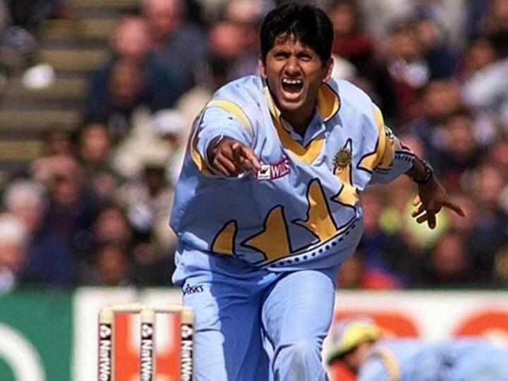  1999ના વર્લ્ડકપમાં ભારતનું પ્રદર્શન ભલે નિરાશાજનક રહ્યું હોય પરંતુ પાકિસ્તાન સામે 47 રને વિજય હાંસલ કર્યો હતો. ભારતે ટોસ જીતીને પ્રથમ બેટિંગ કરી હતી અને છ વિકેટ ગુમાવી 227 રન બનાવ્યા હતા. જેના જવાબમાં પાકિસ્તાનની આખી ટીમ 180 રનમાં સમેટાઇ ગઇ હતી. મેન ઓફ ધ મેચ વેંકટેશ પ્રસાદે શાનદાર પ્રદર્શન કરી પાંચ વિકેટ ઝડપી હતી. 