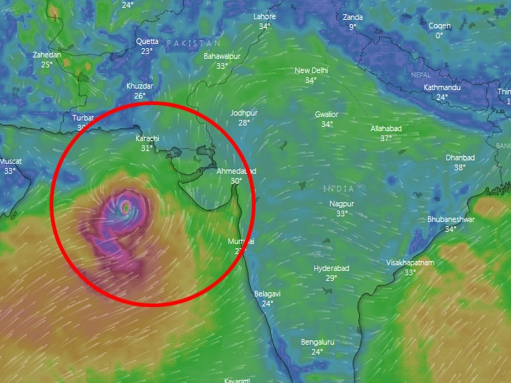 Vayu Cyclone effect hit Gujarat Kutch on June 17-18 ‘વાયુ’ વાવાઝોડુ કચ્છના દરિયાકાંઠે ટકરાઈને કઈ બાજુ ફંટાશે? જાણો વિગત