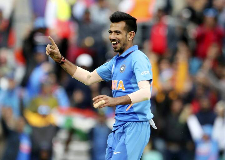 સ્પિન ડિપાર્ટમેન્ટમાં યુઝવેન્દ્ર ચહલ અને કુલદીપ યાદવની જોડીને જાળવી રાખવામાં આવી શકે છે. આ જોડી ભારત માટે ફાયદારૂપ સાબિત થઇ શકે છે.