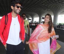 એરપોર્ટ પર સ્પૉટ થયા કાર્તિક અને સારા અલી ખાન, તસવીરોમાં જોવા સ્પેશિયલ બોન્ડિંગ