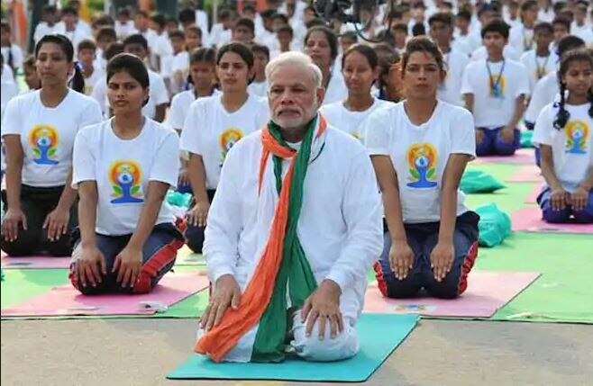 pm narendra modi will perform yoga with 40 thousand people in ranchi વિશ્વ યોગ દિવસ: PM મોદી રાંચીમાં 40 હજાર લોકો સાથે કરશે યોગ