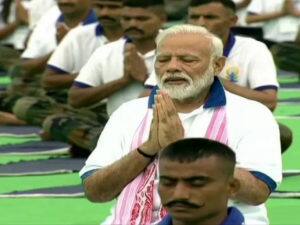 સેનાના જવાનોએ -15°C તાપમાનમાં કર્યા યોગ, જુઓ આશ્ચર્યજનક તસવીરો