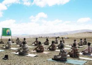 સેનાના જવાનોએ -15°C તાપમાનમાં કર્યા યોગ, જુઓ આશ્ચર્યજનક તસવીરો