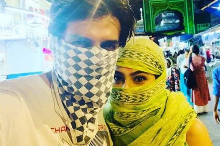 બન્ને થોડા સમય પહેલા જ ઈદ પર પણ આ જ રીતે નજર આવ્યા હતા. બન્નેએ સેલ્ફી પણ સોશિયલ મીડિયા પર શેર કરી હતી.