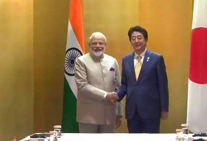 PM modi arrives Japan for G 20 summit and meeting with Japan PM G 20 સંમેલનમાં ભાગ લેવા જાપાન પહોંચ્યા PM મોદી, શિંજો આબે સાથે કરી મુલાકાત