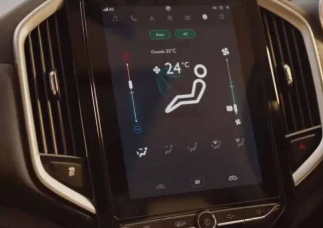 હેક્ટરના અન્ય ફીચર્સની વાત કરવામાં આવે તો તેમાં કીલેસ એન્ટ્રી, ઓટો ડમિંગ IRVM, ક્વેડ એલઇડી પ્રોજેક્ટર લેમ્પ, એલઇડી ટેલ લેમ્પ, હનીકોમ્બ મેશ ગ્રિલ જેવા યુનિક ફીચર આપવામાં આવ્યા છે.