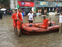 મુંબઈમાં આભ ફાટ્યું: 24 કલાકમાં 14 ઈંચ વરસાદથી આખું મુંબઈ પાણી જ પાણી, આવી તસવીરો નહીં જોઈ હોય