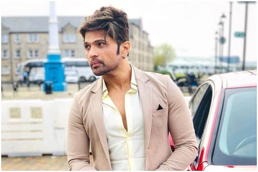 singer himesh reshammiya meets with car accident on mumbai pune expressway બોલિવૂડના આ ગાયકની કારને નડ્યો અકસ્માત, સિંગરે કહ્યું- હું કારમાં.....