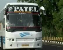 કોંગ્રેસના ધારાસભ્યોને લઈ જતી બસમાં સૌથી આગળ કોણ બેઠું છે ? જાણો વિગત