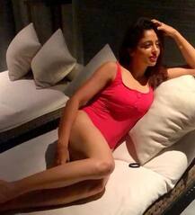 ટીવીની આ હૉટ એક્ટ્રેસે ઇન્ટરનેટ પર ફરી મચાવી ધમાલ, શેર કરી બૉલ્ડ સ્વિમસૂટ તસવીરો