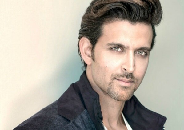 hrithik roshan has been booked under ipc section 406 and 420 in a case of cheating બોલિવૂડના આ સ્ટાર એક્ટર વિરૂદ્ધ હૈદ્રાબાદમાં નોંધાઈ છેતરપિંડીની ફરિયાદ, જાણો વિગતે