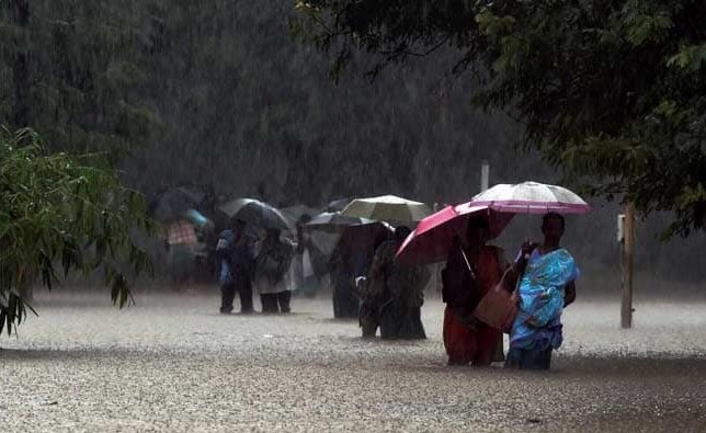 in the next three days moderate rainfall forecast  in gujarat  ગુજરાતમાં આગામી ત્રણ દિવસ હળવાથી મધ્યમ વરસાદની આગાહી, જાણો ક્યાં વિસ્તારમાં રહેશે મેઘમહેર